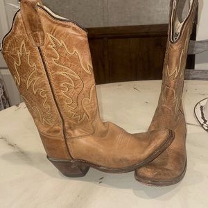Girls old west cowgirl boots size 12D in GUC